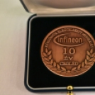 137 ünnepeltet köszöntött az Infineon 