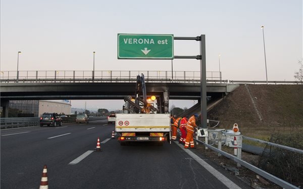 Rendőrszakértői csoport utazik a veronai buszbaleset helyszínére