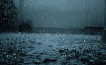 Tizenegy megyében és a fővárosban sok esőre figyelmeztet a meteorológia