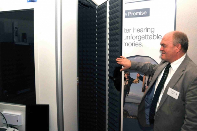 Új hallókészülék üzlet nyílt Cegléden