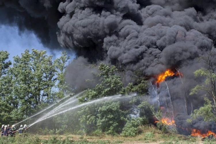 Ötös kiemelt fokozatra emelték a Bobai gumitelepen kitört tűz minősítését