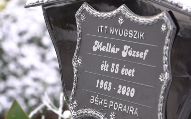 Utolsó útjára kísérték