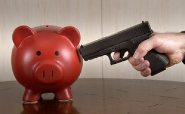 Játékpisztollyal raboltak, igazi börtönbe kerültek