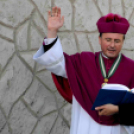 Emléktábla a ceglédi áldozatokért