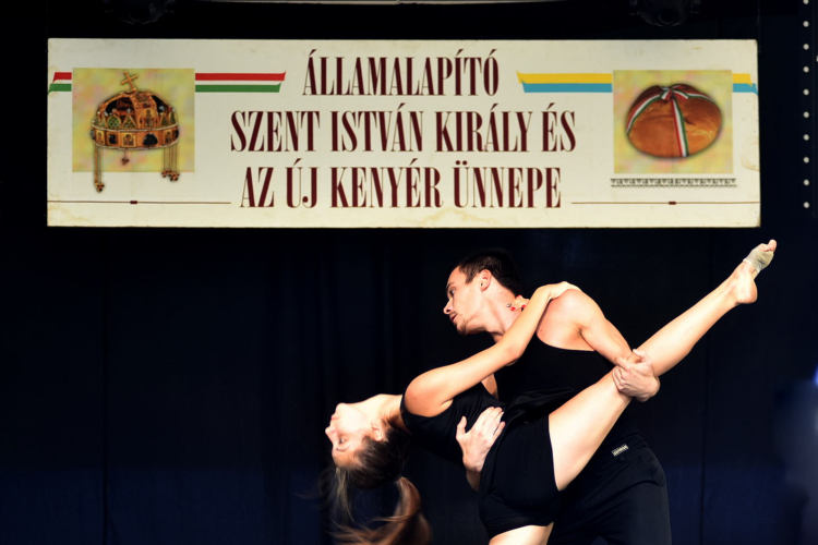 Szent István ünnepe a Gubody kertben