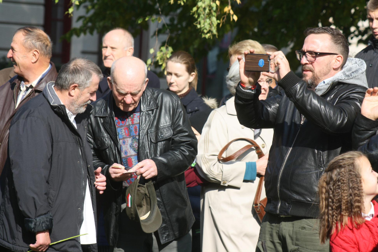 59 évvel 1956 október 23 után