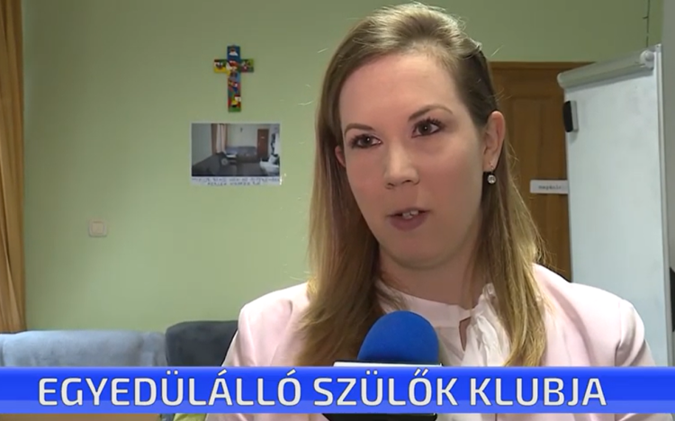 Egyedülálló szülők klubja