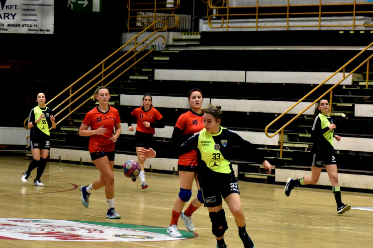 Ceglédi Kék Cápák – Dunavarsányi TE 