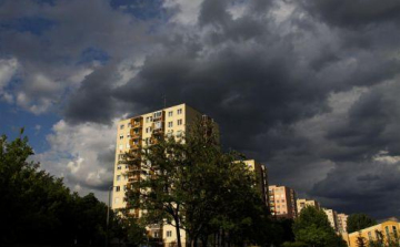 Nagy zuhi jön szerdán