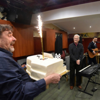 Isten éltesse Patyó!