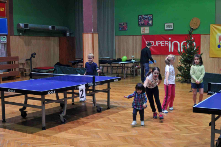 Asztalitenisz évadzáró