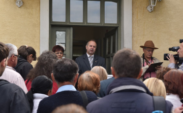 Rengetegen voltak a ceglédi állásbörzén