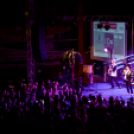 Retro buli a sportcsarnokban