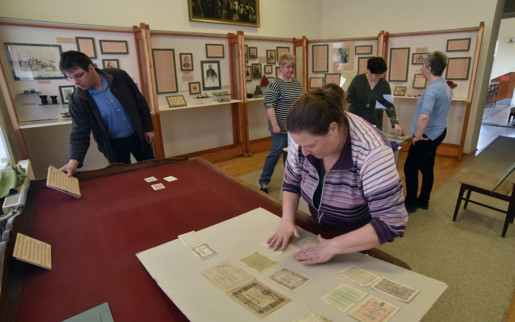 Mi történik a Kossuth Múzeumban, ha nincsenek nyitva a kiállítások...?