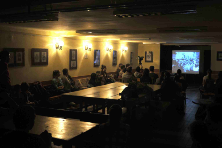 Nagy Rajzolás és Molnár Márton kiállítása a Gimi klubban