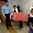 Ajándékok a gyermekotthonnak 