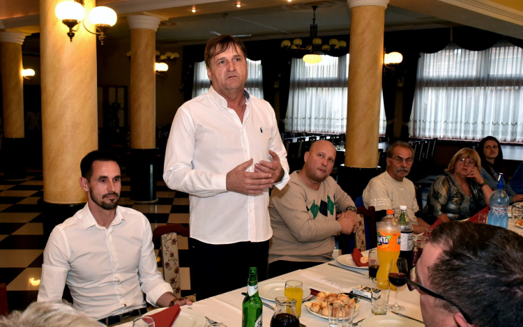 Évadot zártak a ceglédi kézisek