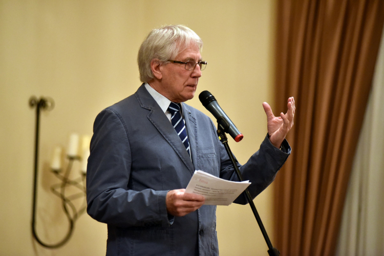 Ledobtak volna a Taigetoszról - könyvbemutató