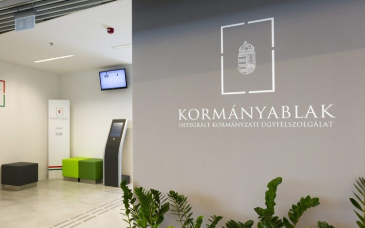 Kormányablak nyílik a ceglédi vasútállomáson