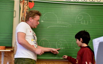 A Táncsicsban rajzolt Várom Robi