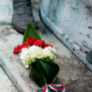 Virággal emlékeztek Kossuth Lajosra