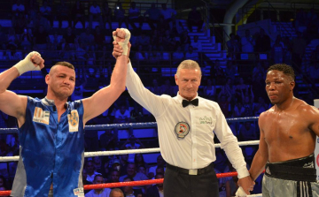 Kiütés lánykéréssel