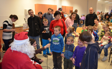 Mikulásvárás az Infineonnál