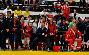 A ceglédiek megmutatták ki az úr a szőnyegen