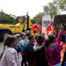 ,,Szirénázó járművek” az Eötvös téren