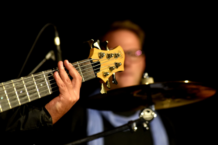 Bori Garázs Trió ft. Oti