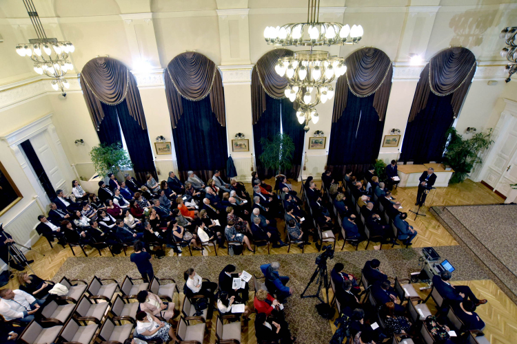 Ünnepi értekezlet a Ceglédi Kossuth Lajos Gimnázium tanárainak