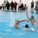 Győzelemmel kezdett az uszoda