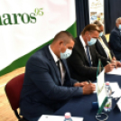 Aláírták a szerződést