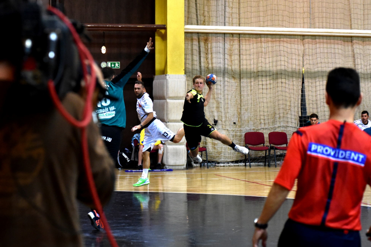 Cegléd-Csurgó kézi 25-27