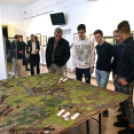 Csudáknak éve - kiállítás a Ceglédi Galériában