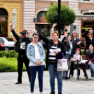 Éneklés a TV torony kilencedik emeletének teraszáról