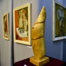 Faplasztikák és festmények az Artem Galériában