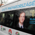 Esőben is kampányoltak Cegléden