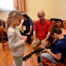 Interaktív hangszerbemutató