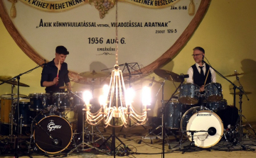 Teltházas koncert a Gyülekezeti Házban