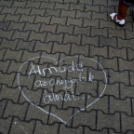 Demonstráció az éjszakai autóversenyzés ellen