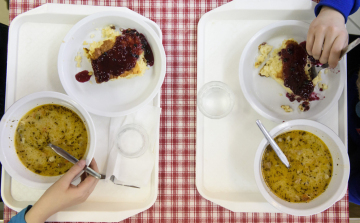 Tájékoztató a bezárt iskolák tanulóinak közétkeztetéséről