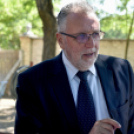 Gyászistentisztelet a temetőben