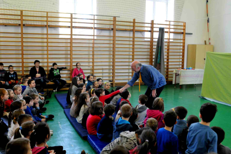 Rendhagyó angol óra a Táncsicsban