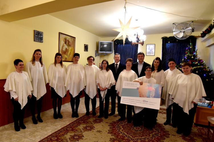 Adomány a ceglédi otthonnak