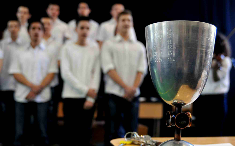 Élő közvetítés az Éneklő Osztályok Versenyéről 