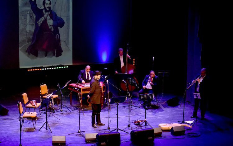 Éljen a magyar szabadság, éljen a haza!