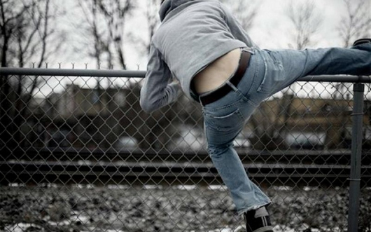 Térfigyelő kamerát és rotációs kapát is lopott - Elfogták