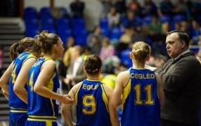 Óriási meglepetés a női kosárlabdásoknál!