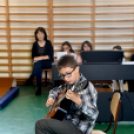 Hangszeres csalogató